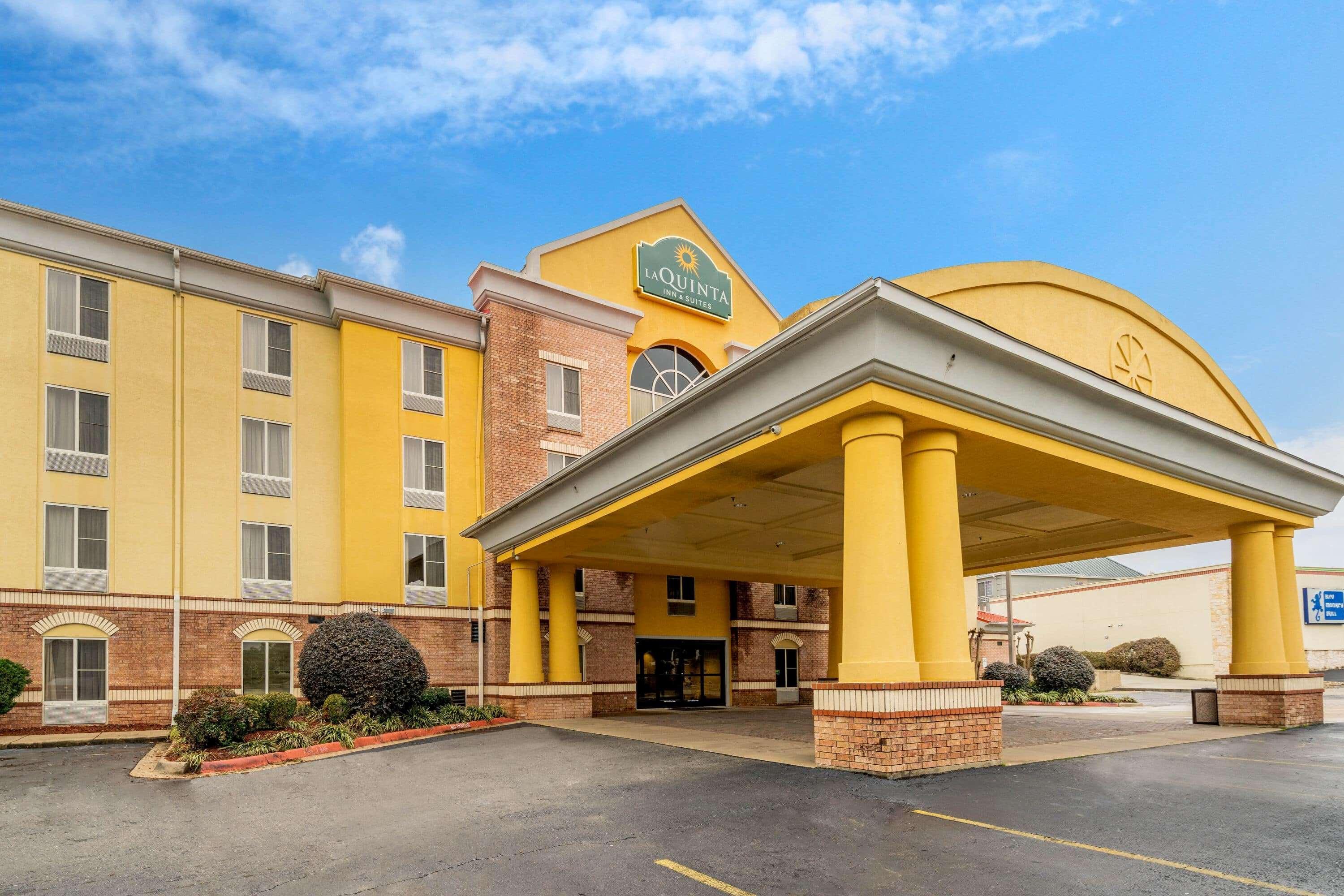 La Quinta By Wyndham Hot Springs Hotel Екстериор снимка