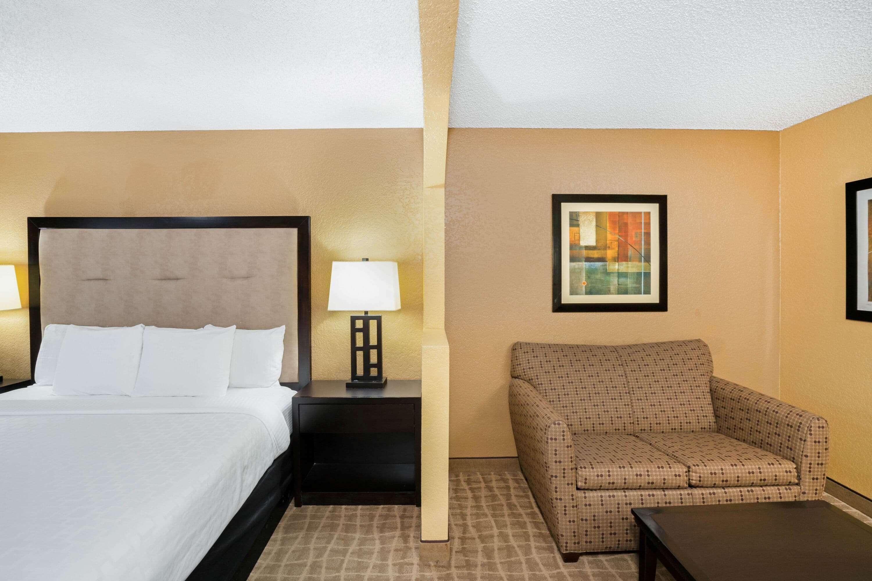 La Quinta By Wyndham Hot Springs Hotel Екстериор снимка
