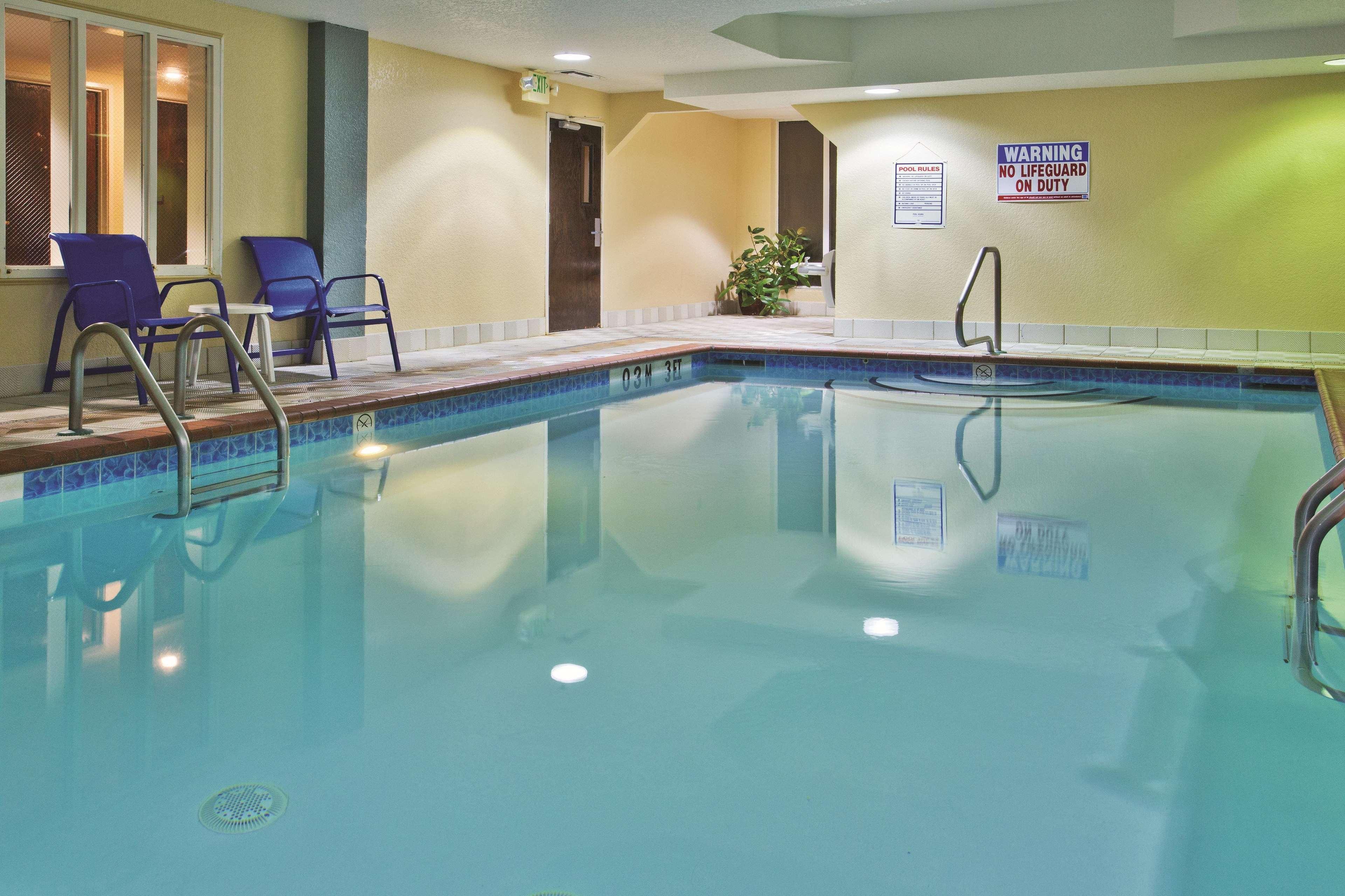 La Quinta By Wyndham Hot Springs Hotel Екстериор снимка